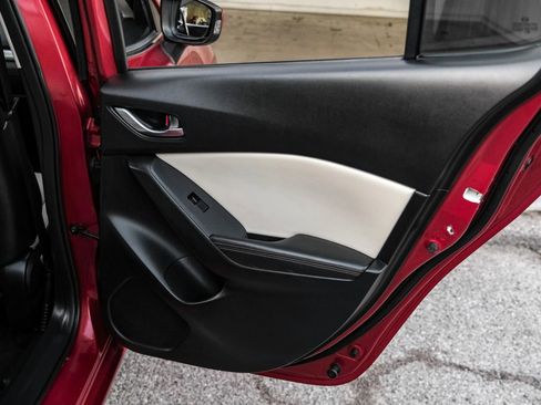 Used 2016 MAZDA MAZDA3 s Grand Touring image 50