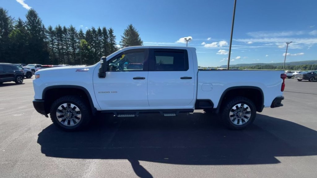 Used 2024 Chevrolet Silverado 2500 Custom w/ Custom Value Package AWD/4WD image 5