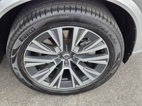 Used 2021 Volvo XC90 T6 Momentum AWD/4WD image 9