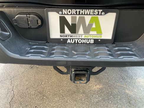 Used 2023 Toyota Tacoma TRD Off-Road image 43