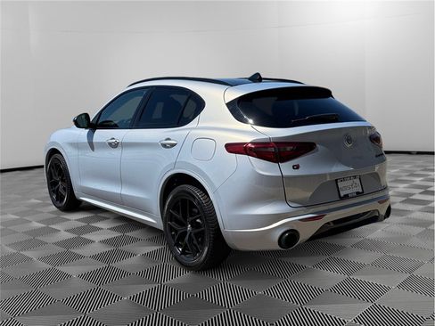 Used 2020 Alfa Romeo Stelvio Sport w/ Quick Order Package 22J Sport AWD/4WD image 3