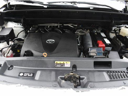 Certified 2021 Toyota Highlander Platinum image 31