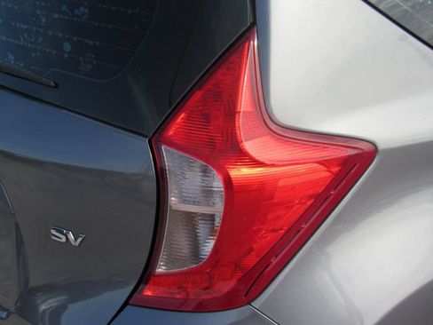 Used 2018 Nissan Versa Note SV FWD image 11