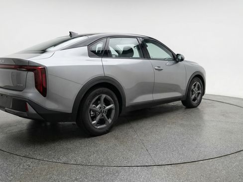 Used 2025 Kia K4 FWD image 9