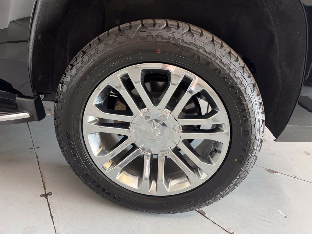 Used 2020 Cadillac Escalade 4WD image 16