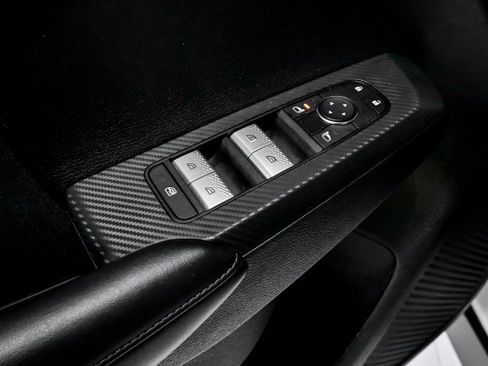 Used 2024 Mitsubishi Outlander ES image 16