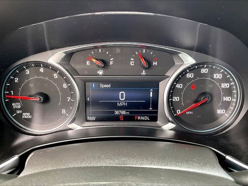 Used 2023 Chevrolet Equinox LT FWD image 24