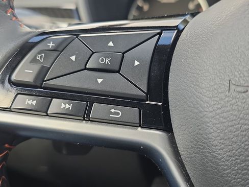 Used 2024 Nissan Altima 2.5 SR w/ SR Premium Package image 25