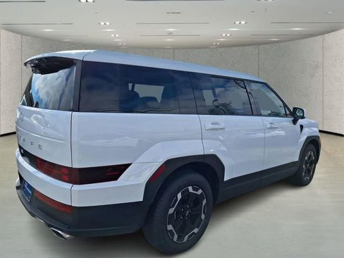 Used 2024 Hyundai Santa Fe SE image 5