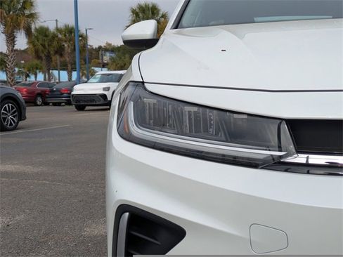 New 2026 Volkswagen Jetta SE image 10