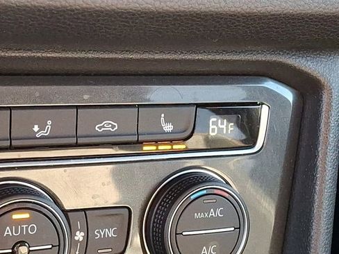 Certified 2021 Volkswagen Tiguan SE R-Line image 28