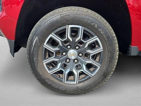 Used 2023 Chevrolet Colorado LT w/ LT Convenience Package III image 24