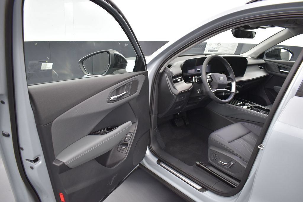 New 2026 Audi Q3 quattro 2.0T AWD/4WD image 5