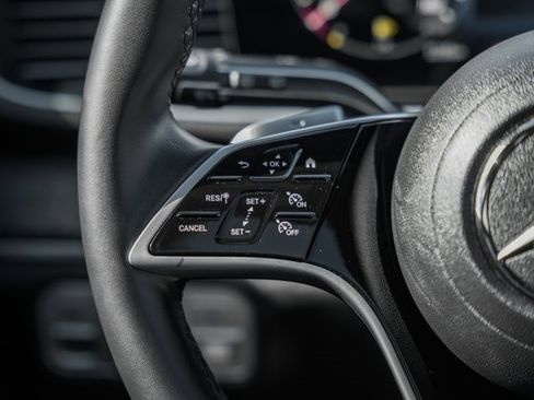 Certified 2025 Mercedes-Benz GLE 450e 4MATIC image 29