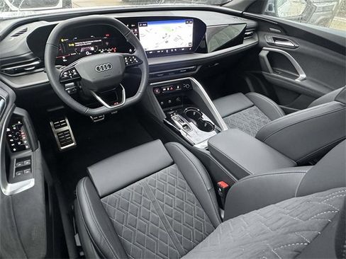 New 2025 Audi SQ5 Premium Plus image 6