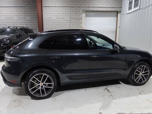 Used 2024 Porsche Macan AWD/4WD image 6