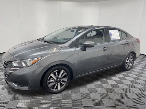 Used 2024 Nissan Versa SV FWD image 3