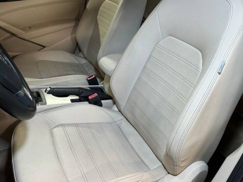 Used 2015 Volkswagen Passat 1.8T SE FWD image 10