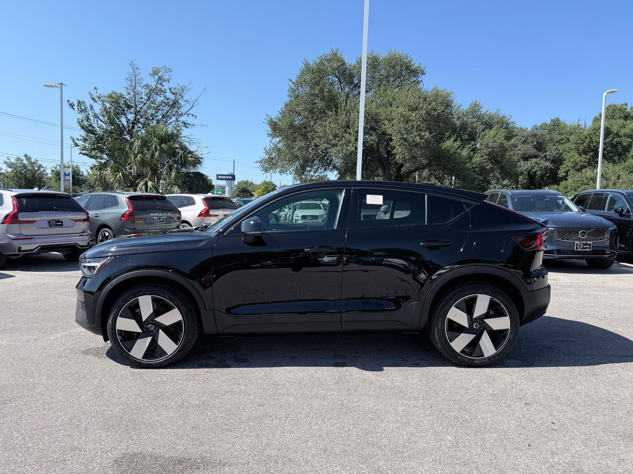Certified 2023 Volvo C40 P8 Recharge Ultimate AWD/4WD image 3