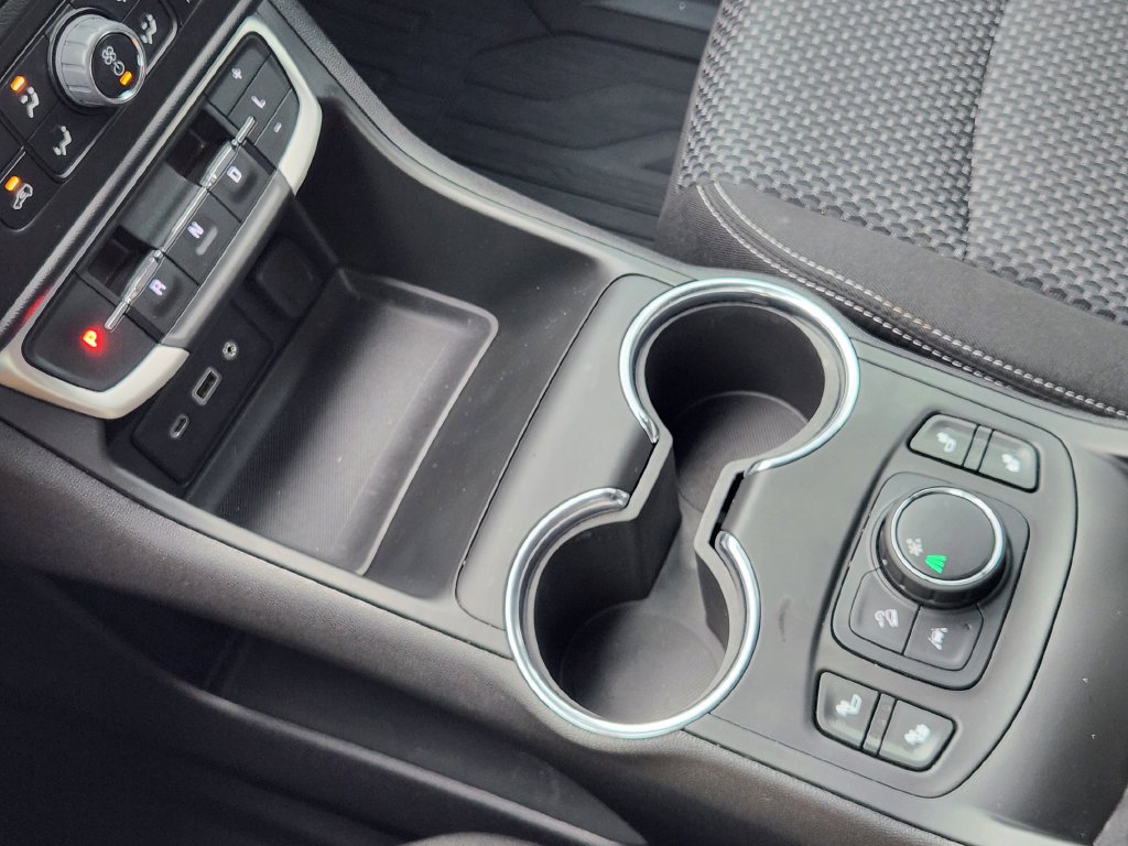Used 2023 GMC Terrain SLE w/ Driver Convenience Package FWD image 19