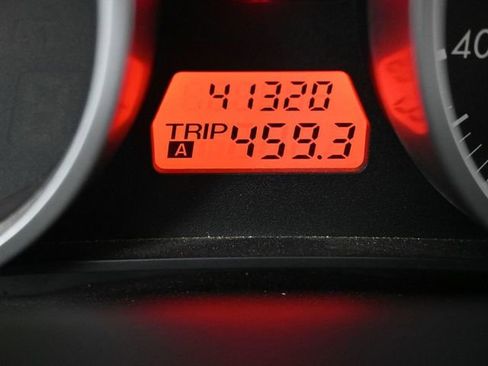 Used 2006 MAZDA MX-5 Miata Grand Touring w/ Premium Pkg image 9