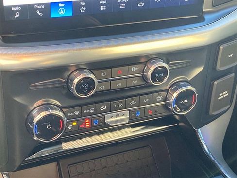 Used 2025 Ford F150 Lariat w/ FX4 Off-Road Package image 25