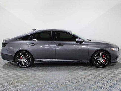 Used 2021 Honda Accord Touring image 7