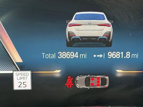 Used 2023 BMW i4 eDrive40 w/ M Sport Package image 36