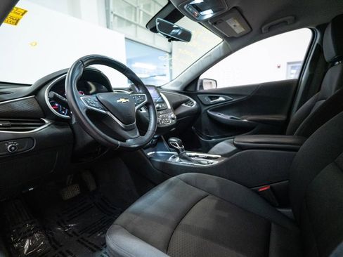 Used 2022 Chevrolet Malibu LT w/ Sport Edition FWD image 4