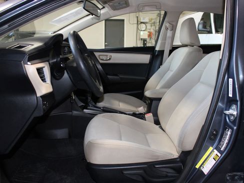 Used 2016 Toyota Corolla LE image 8