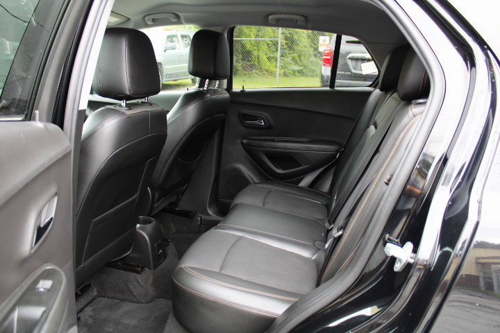 Used 2019 Chevrolet Trax LT w/ LT Convenience Package AWD/4WD image 27