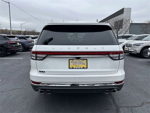 Certified 2023 Lincoln Aviator AWD w/ Premium Package image 6