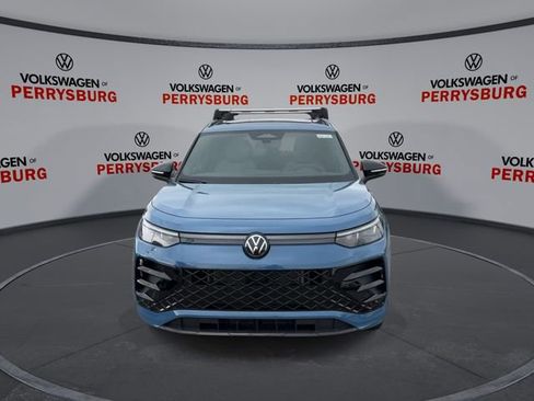 New 2026 Volkswagen Tiguan SE R-Line FWD image 3