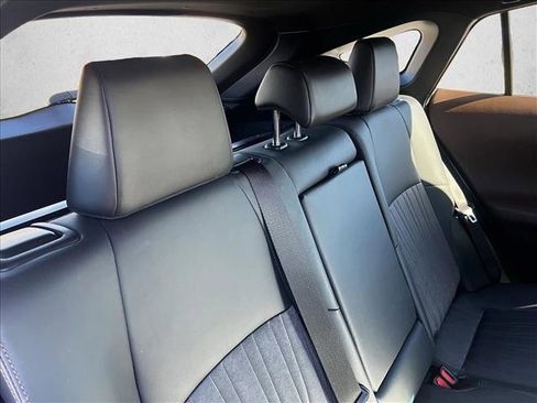 Certified 2021 Toyota Venza XLE w/ Carpet Mat Package (TMS) image 21