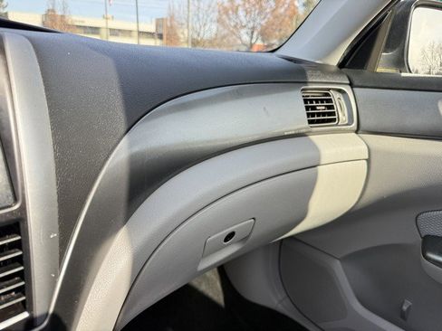 Used 2012 Subaru Forester 2.5X Premium w/ All-Weather Pkg image 37