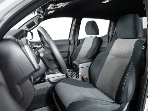 Used 2023 Toyota Tacoma TRD Off-Road image 15