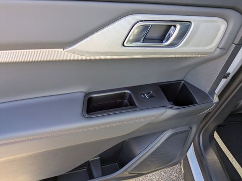 New 2026 Ford Explorer Active w/ Active Comfort Package image 11