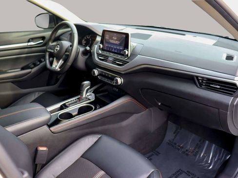 Used 2024 Nissan Altima 2.5 SR image 35