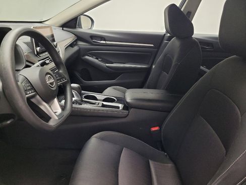 Used 2023 Nissan Altima 2.5 SV image 17