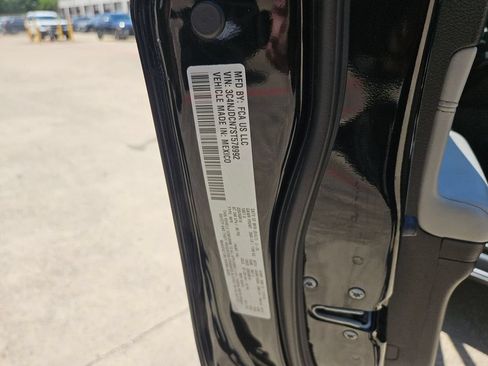 Used 2025 Jeep Compass Limited AWD/4WD image 31
