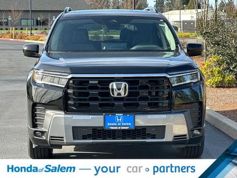 New 2026 Honda Pilot Touring image 10