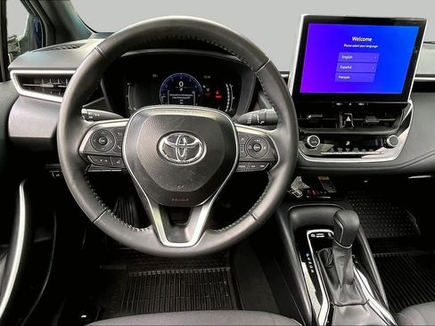 Certified 2025 Toyota Corolla SE w/ SE Premium Package FWD image 6