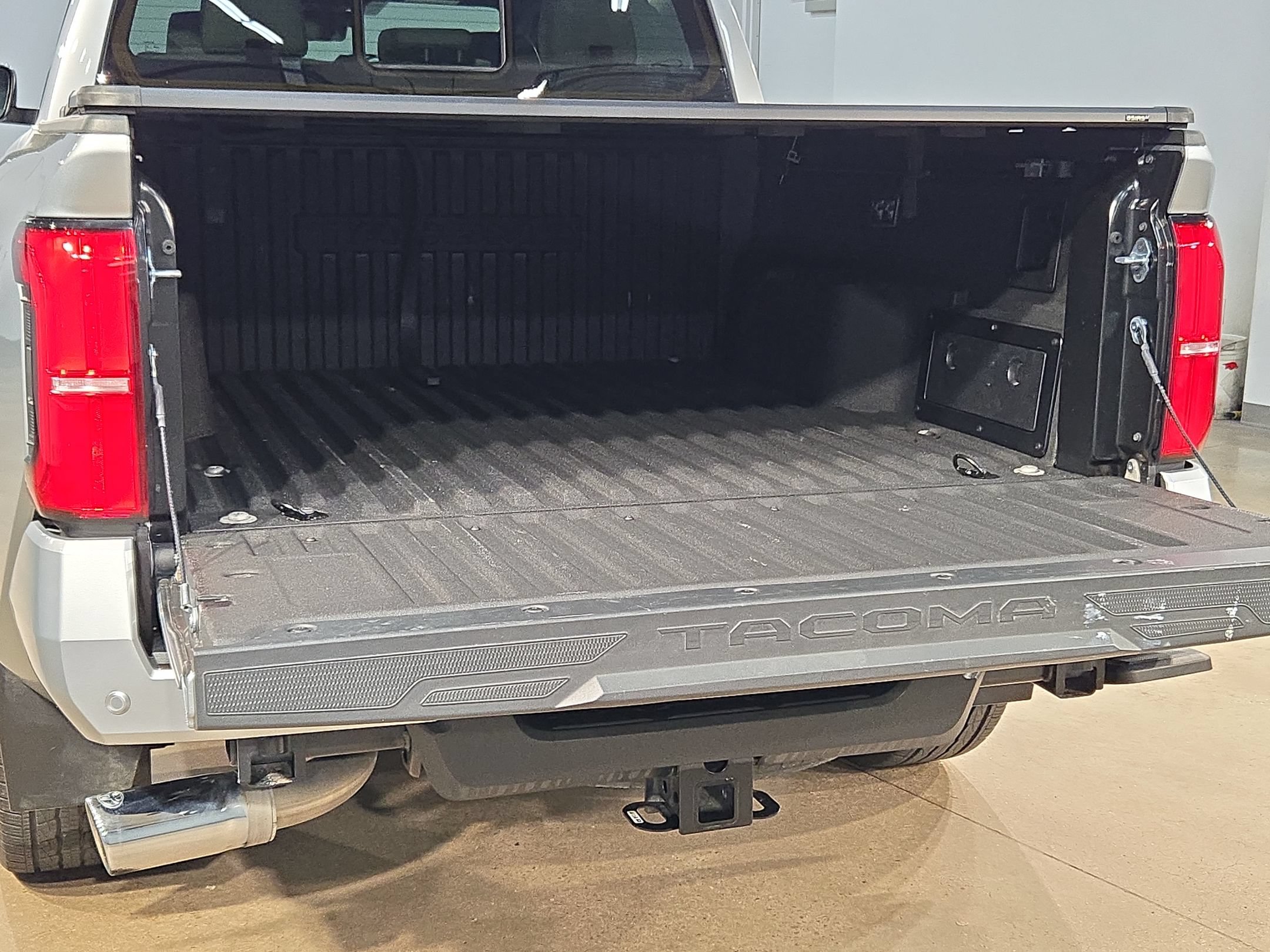 Certified 2024 Toyota Tacoma Limited w/ Limited Package (LT) AWD/4WD image 18