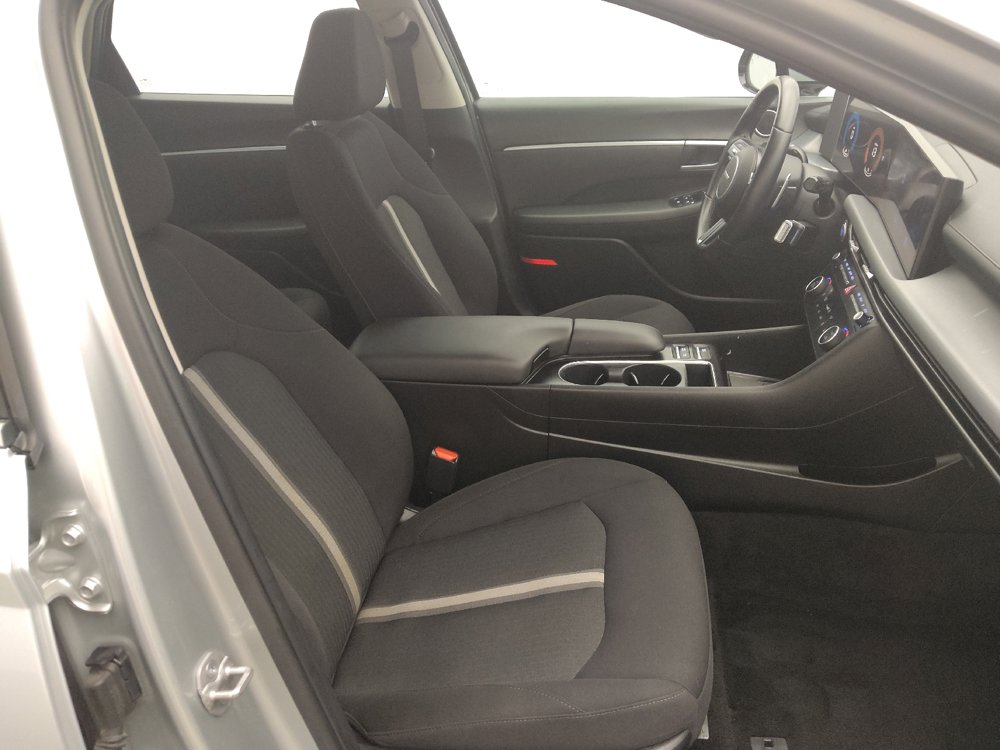 Used 2025 Hyundai Sonata SEL FWD image 21