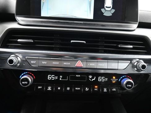 Used 2022 Kia Telluride LX image 20