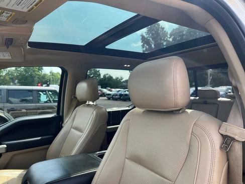 Used 2017 Ford F250 Lariat w/ Lariat Ultimate Package AWD/4WD image 6