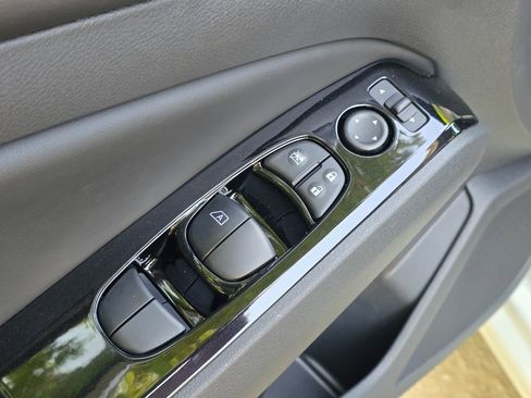 New 2025 Nissan Altima 2.5 SL image 15