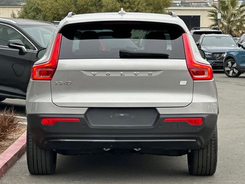 Certified 2023 Volvo XC40 Recharge Ultimate image 8