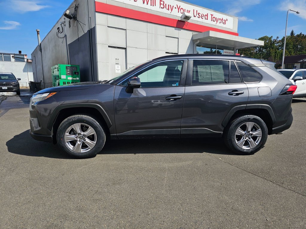 Certified 2023 Toyota RAV4 XLE w/ XLE Grade Weather Package AWD/4WD image 4