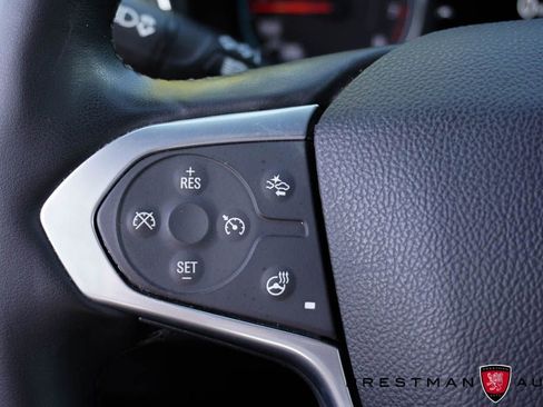 Used 2023 Chevrolet Traverse LT image 23